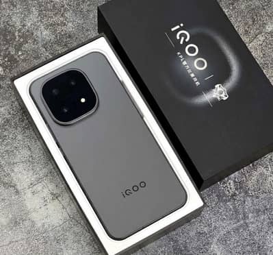VIVO IQOO 15 12/256 NEW CONDITION JUST BOX OPEN