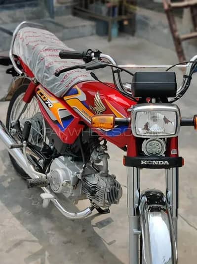 Honda CD70 Red 2025 Lush