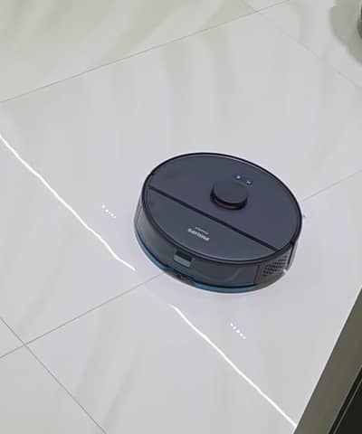 Philips HomeRun Robot Vacuum – Like New – Used Twice