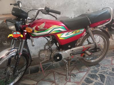 Honda CD70 2023