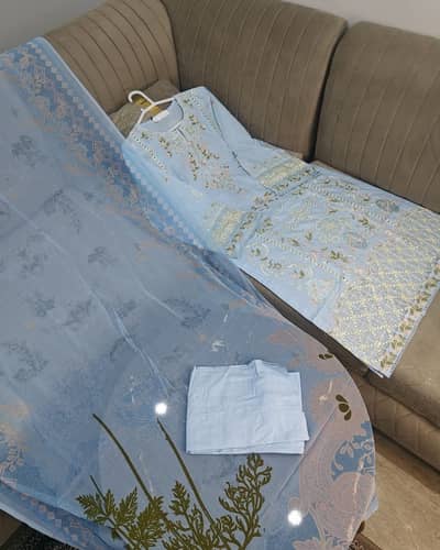 dresses / 3pcs embroidery suits / unstitched dresses for sale