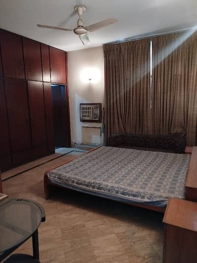 25 Marla House For Sale In Bridge Colony.