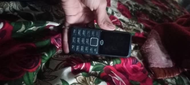 itel mobile PTA approved 3sim all ok +box +charger