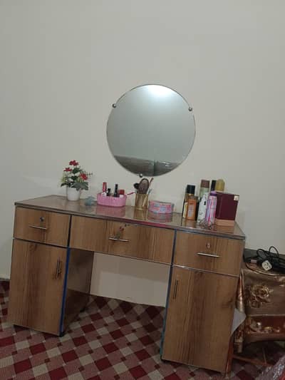 Hand crafted Dressing table for sale condition 10/10