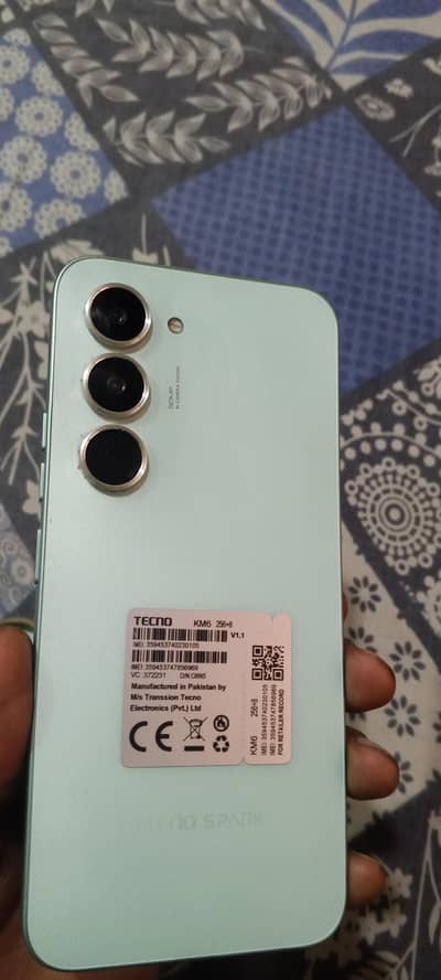 tecno spark 40 pro 8gb 256 complete box
