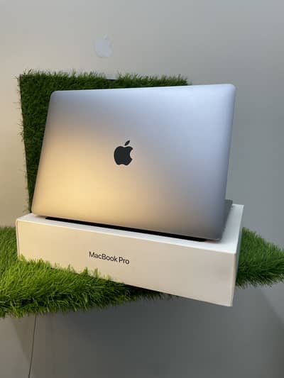 MacBook Pro 2019 i5 & 2020 M1 13” 8/256 Box 03215984936
