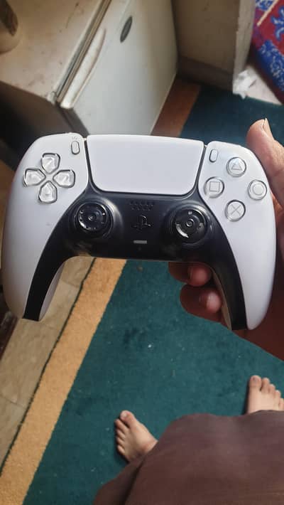 PS5 gaming remote sony orginal box pulled