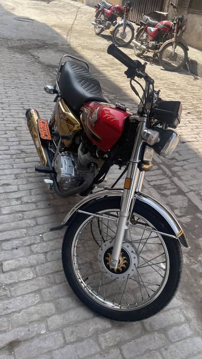 Honda 125 special Edition Gold