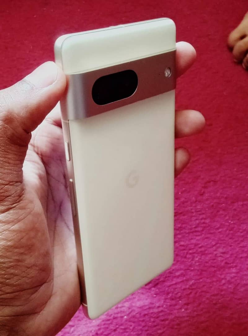 Google pixel 7 4