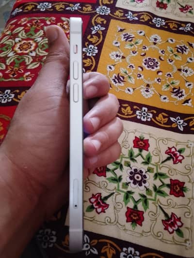 Iphone 12 color White urgent sell