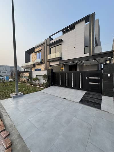 10 Marla Solidly Built House for Sale in Y Block, DHA Phase 7
