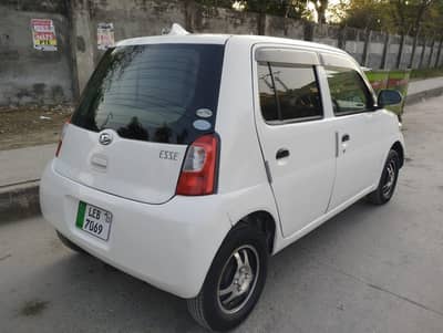 DAIHATSU ESSE. . .