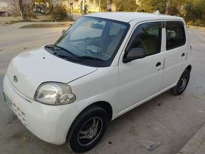 DAIHATSU ESSE. . .