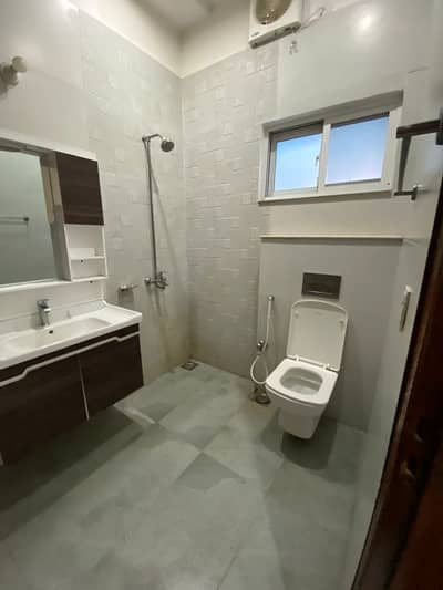 10 marla house available for rent in Bahria orchard phase 1