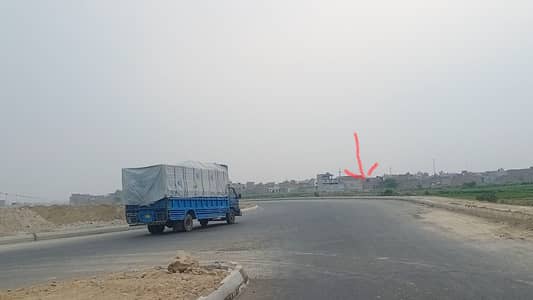 1 kanal plot Next step from 200ft road near ferozpur road and new defence road Kahna nau Lahore