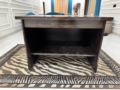 Computer table for work