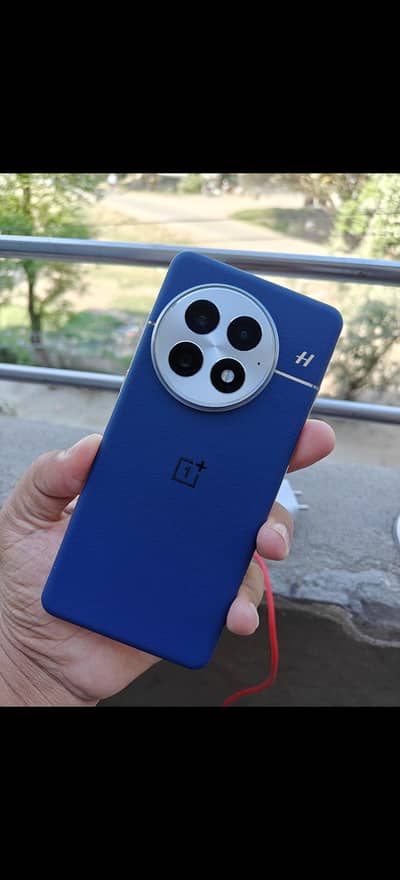 Oneplus 13 16gb 512gb Non pta sim time available 100 watt org charger