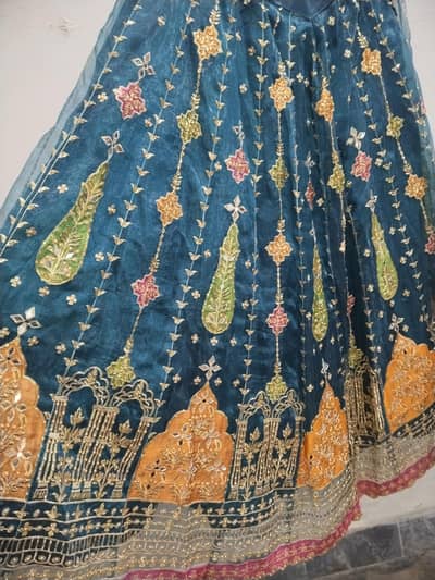 Mehndi lehnga