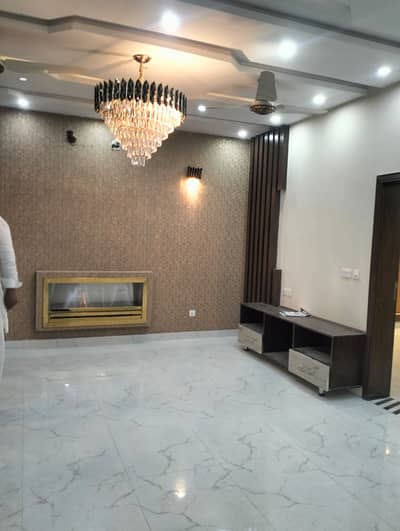 10 Marla Brand New Luxary Lower portion For Rent