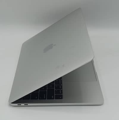 MacBook Pro 2017 16gb 512gb