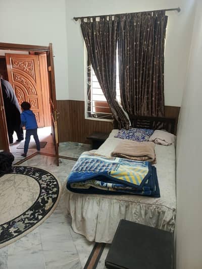 Room as a paying guest not a hostel bed space available