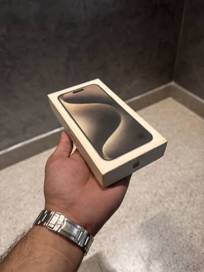 Iphone 15 pro max natural titanium LLA 256GB 99BH 174CC