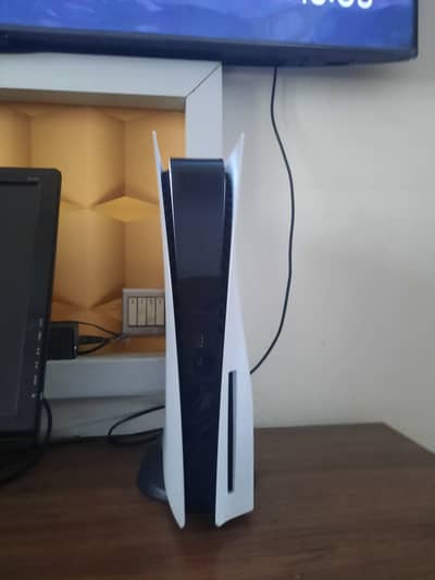 One month used brand new ps5 for sale no scratches