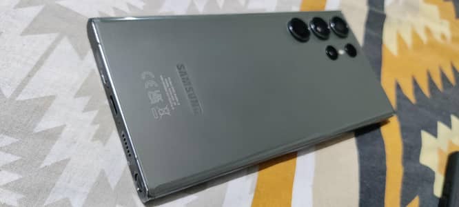 S23 ultra 12/512 pin dot