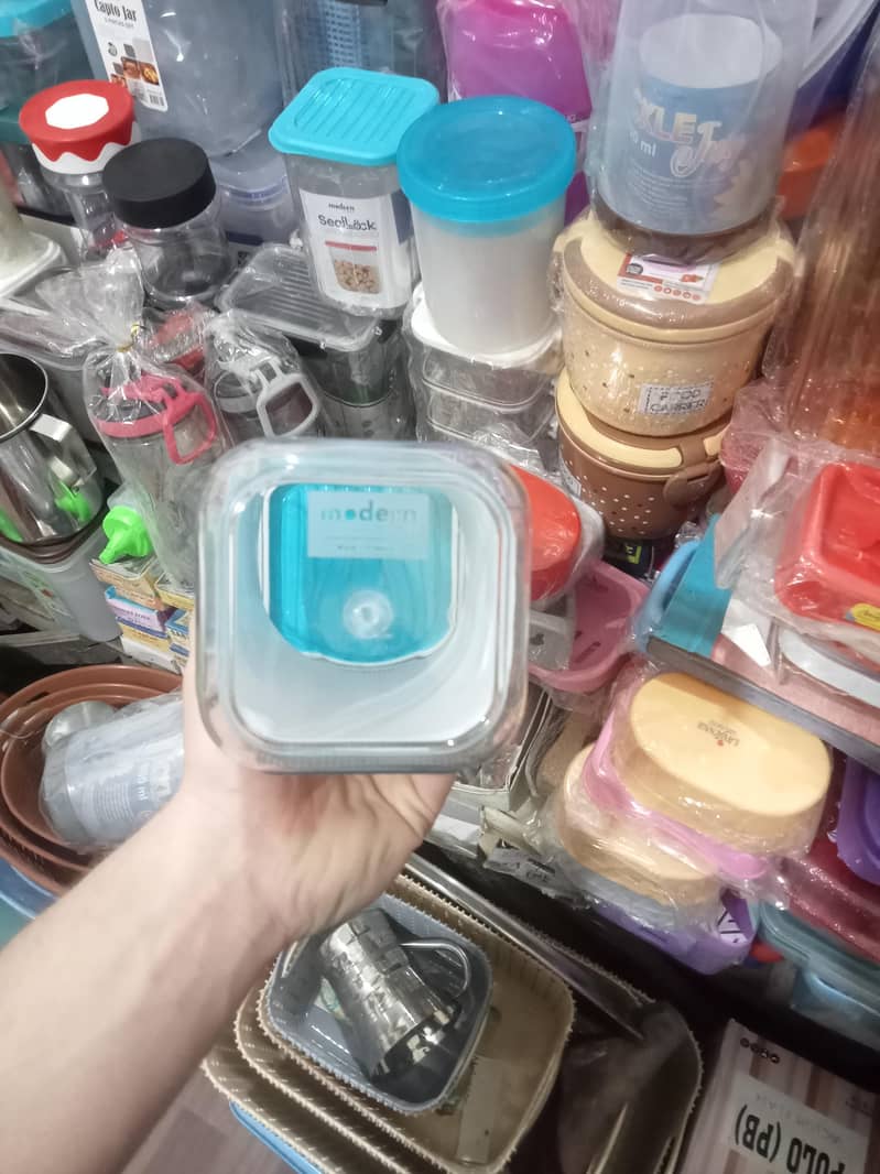plastic box container 1