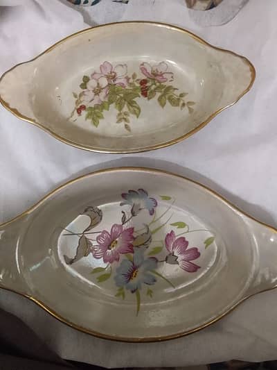 Vintage oval side-dishes set for decor