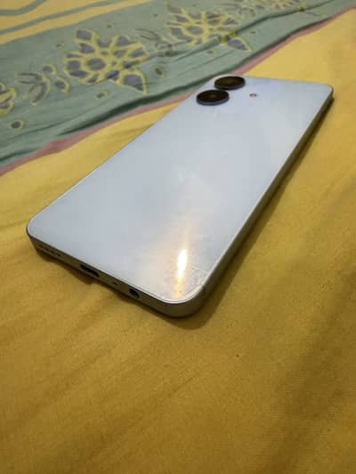 Realme note 60 4/64 home used phone