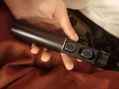 new earbuds 10 by 10 condition box cable hai