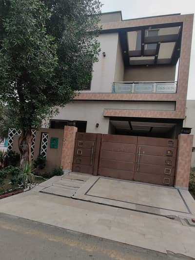 I SELL 5 MARLA SLIGHTLY USED HOUSE IN BAHRIA ORCHARD LAHORE. PHASE 2