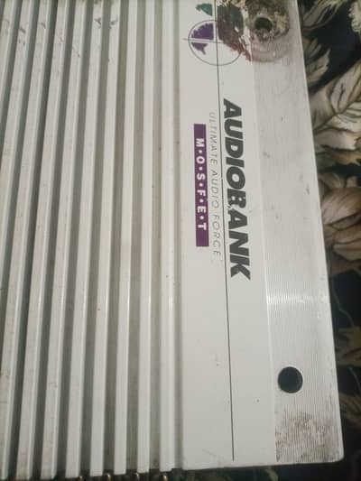 urgent sale amplifier 2 chanal