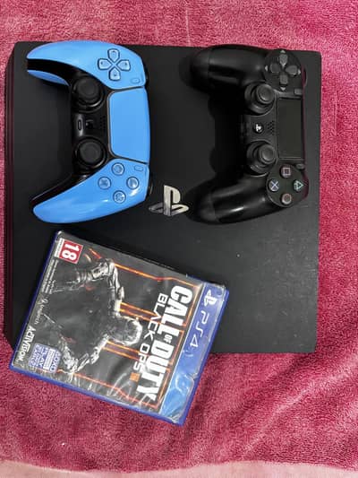 PS4 Pro 1TB | 2 Controllers | Free Game | For Sale