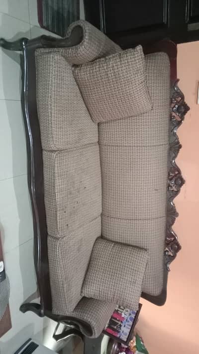 Sheesham Wood 5 Seater Chinioti Sofa Set + 3 Tables تفصیل: