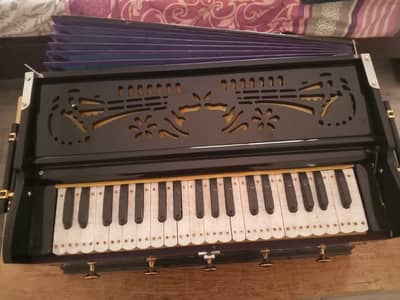 German Jubilet Harmonium