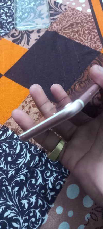 iPhone 7 finger ok 128GB battery health 66