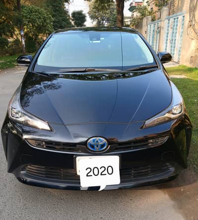 toyota prius 2020