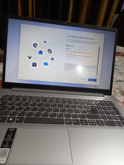 lenovo ideapad 1i "15 7"