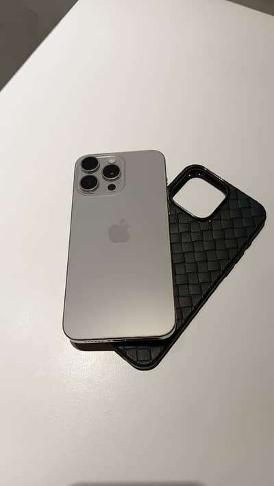 Apple iPhone 15 Pro Max 256GB – Natural Titanium | LLA | JV