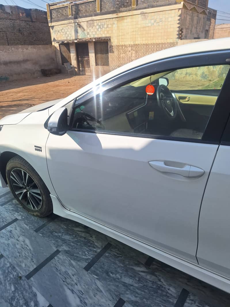 Toyata Corolla Altis 4