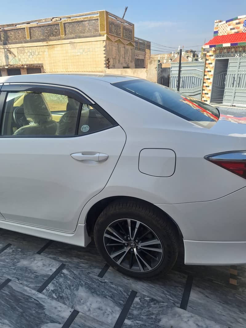 Toyata Corolla Altis 3