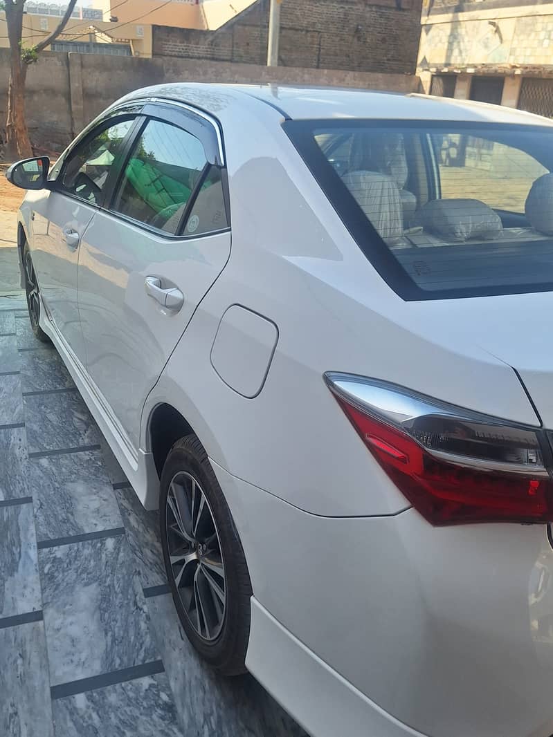 Toyata Corolla Altis 6