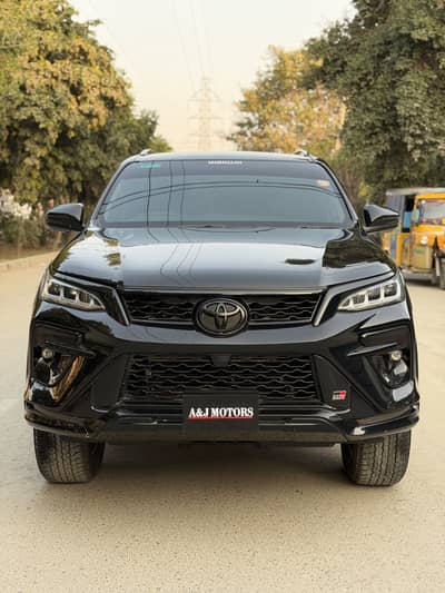 Toyota Fortuner GR 2024