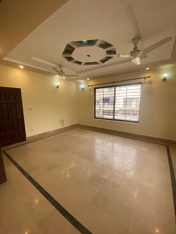 10 Marla Ground Portion With All Basic Necessities 1