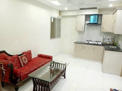 Furnished apartment *unmarried couple not allowed*