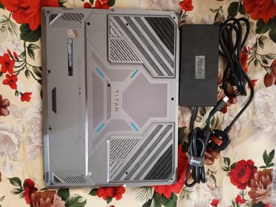 MSI TITAN 18HX AI A2XWJG,Gaming laptop,18"UHD+120HZ, Intel Core Ultra9