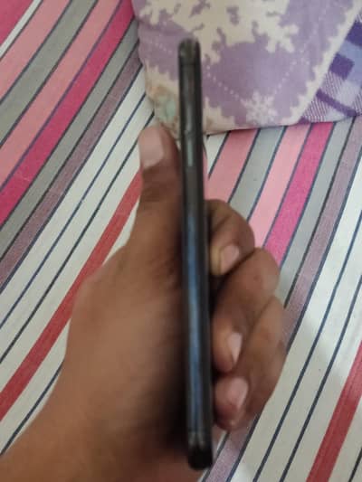 penal change but change by apply true tone on 512 GB