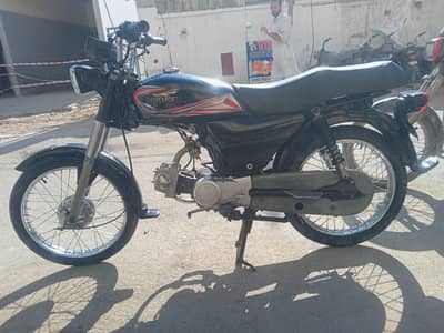 super power bike saf sutri bulkul fresh  behtreen condition